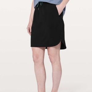 Lululemon on the fly woven skirt
